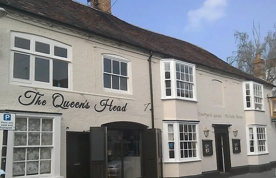The Queens Head-1